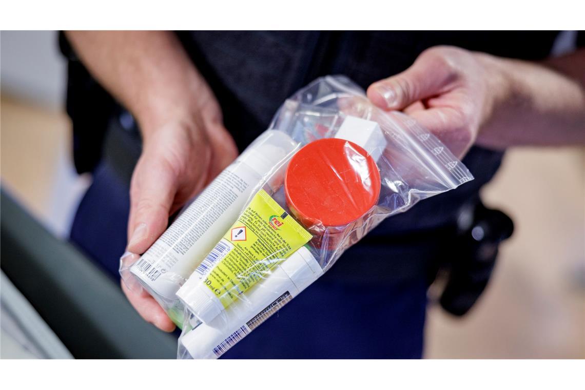 IATA: Ende der Flüssigkeitsgrenze im Handgepäck in Sicht Baldiges Ende der Flüssigkeitsbegrenzung im Handgepäck? (Archivbild)