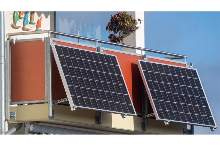 Balkonkraftwerke sind beliebt: Wie geht es mit der Energiewende im Kleinen weiter?