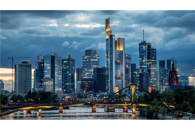 Banken halten sich wegen der Wirtschaftsflaute mit Krediten zurück. (Symbolbild)