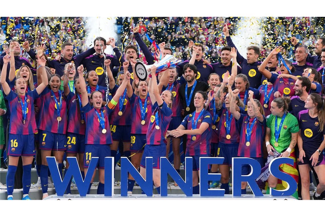 Barcelona Frauen feiern ihren Champions-League-Erfolg in Oslo.