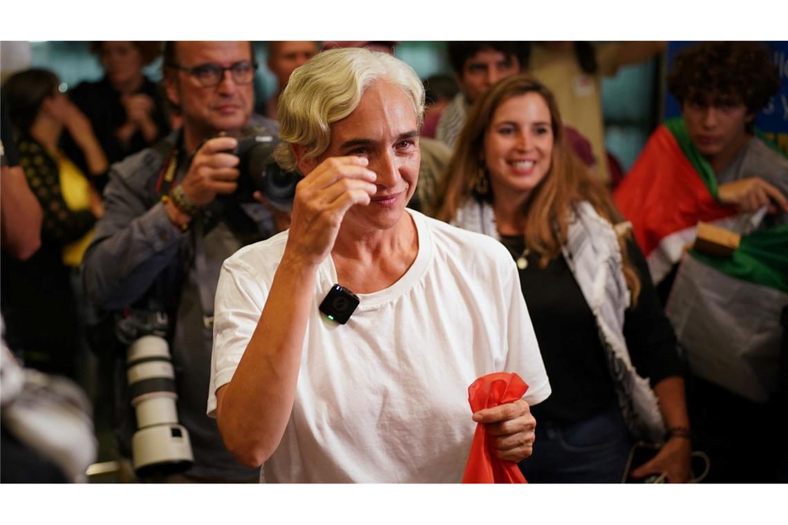 Schwere Vorwürfe der Gaza-Flotten-Aktivisten gegen Israel Barcelonas frühere Bürgermeisterin Ada Colau gehörte zu den mehr als 400 Menschen, die in Gewahrsam genommen wurden.