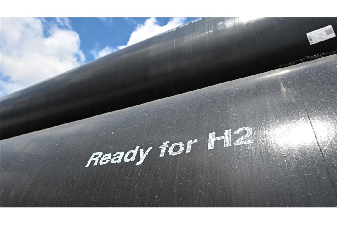 EU-Kommission gibt 4,6 Milliarden für grüne Technologien Baustelle für eine neue Pipeline. Laut der EU-Kommission sind die Bemühungen um den Ausbau von klimaneutralen Technologien entscheidend, um die Wettbewerbsfähigkeit der europäischen Industrie sicherzustellen.