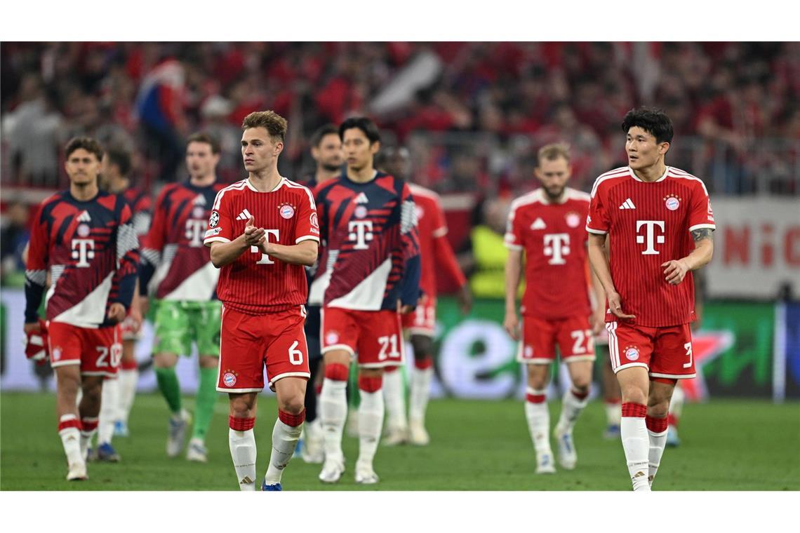 Bayern-Profis nach dem 1:1 gegen Paris.