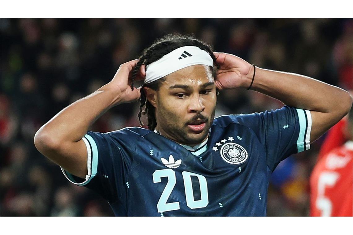 Bayern-Spieler Serge Gnabry fällt wegen seiner Adduktorenverletzung für die WM 2026 aus (Archivfoto).