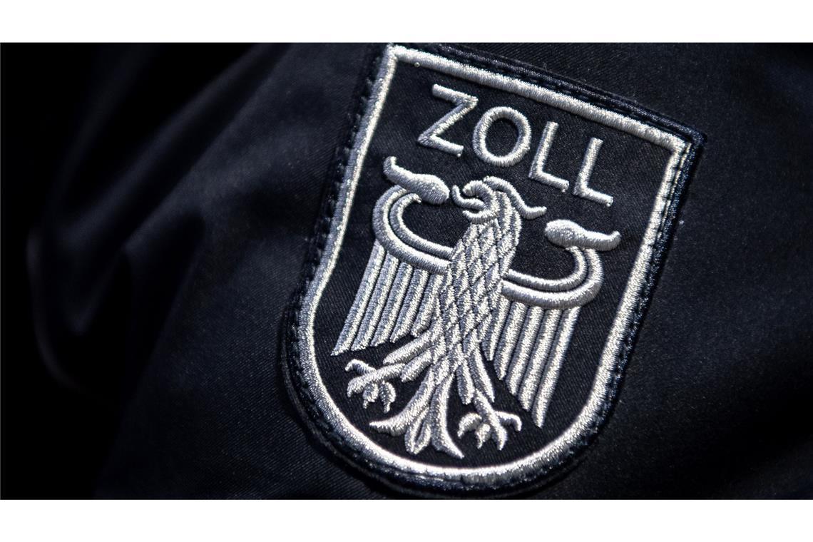 Mann mit knapp zwölf Kilo Heroin im Zug erwischt – nun in U-Haft Bayrische Zöllner stoppen den Schmuggler auf seinem Weg nach Amsterdam. (Symbolbild)