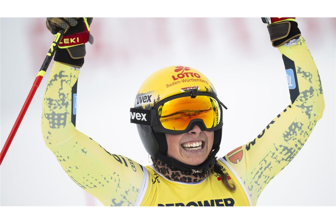 Diese Stars sind die größten deutschen Olympia-Hoffnungen <b>Daniela Maier (29)</b>: Der Ritt der Skicrosserin zu Olympia-Bronze 2022 ist unvergessen – weil sie die Medaille erst nach einem sportjuristischen Hickhack sieben Monate später sicher hatte. Doch das ist Geschichte, neue Kapitel schrieb Daniela Maier in dieser Saison. Sie gewann nicht nur WM-Bronze, sondern auch zwei Weltcup-Rennen, dazu kamen weitere vier Podestplätze. „Das“, sagte sie, „kann ich jetzt erst mal genießen.“
