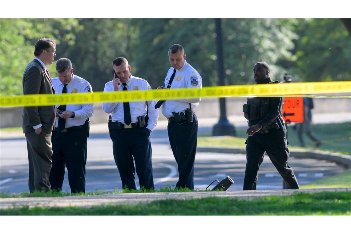 Beamte des Metropolitan Police Department untersuchen einen Tatort in Washington.