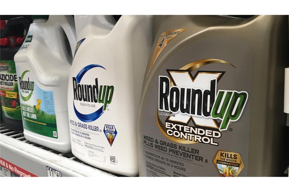 Behälter mit Roundup stehen in einem Ladenregal in San Francisco. (Archivbild)
