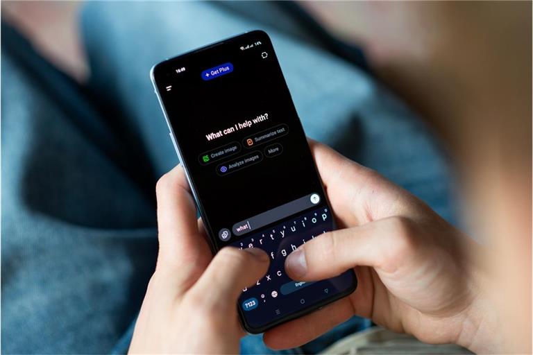 Bei ChatGPT von OpenAI kommt es aktuell wohl zu Problemen.