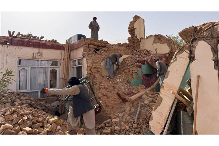 Bei dem Erdbeben in Afghanistan gab es viele Tote.