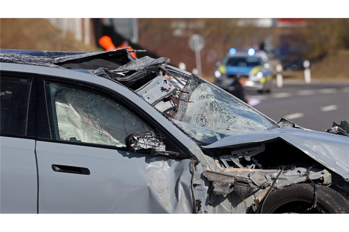 Bei dem Unfall entstand ein hoher Sachschaden.