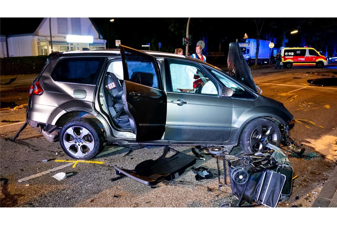 Illegales Autorennen? Prozess um Tod eines Kindes gestartet Bei dem Unfall in Hamburg-Billstedt wurde ein Zweijähriger tödlich verletzt. (Archivbild)