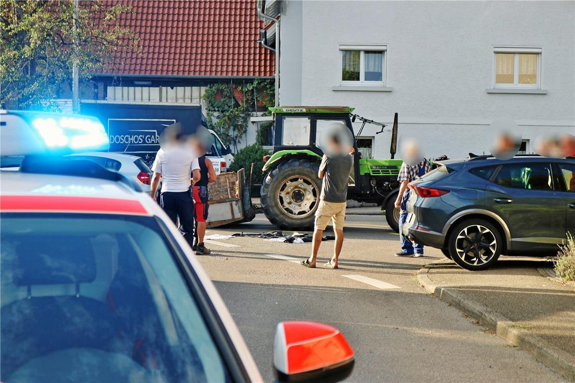 Unfall zwischen Traktor und Kraftrad in Weissach Bei dem zusammenstoß in Weissach wurde eine Person verletzt. Foto: 7aktuell.de/Kevin Lermer
