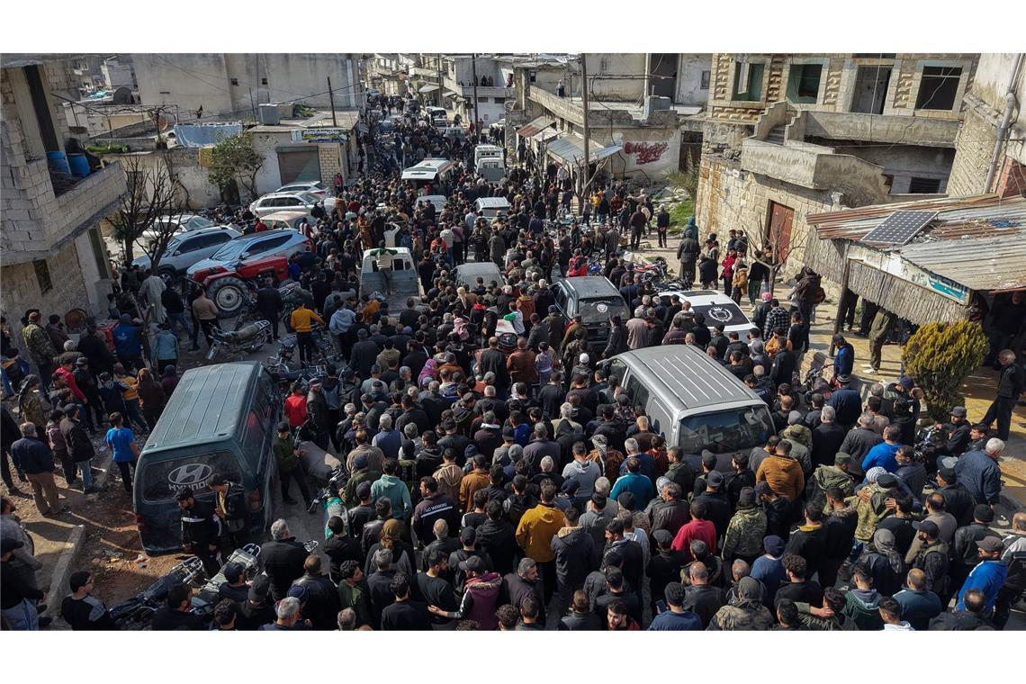 Aktivisten prangern "Massaker" an Alawiten in Syrien an Bei den Auseinandersetzung kamen laut Aktivisten bereits mehr als 1.000 Menschen um. (Archivbild)