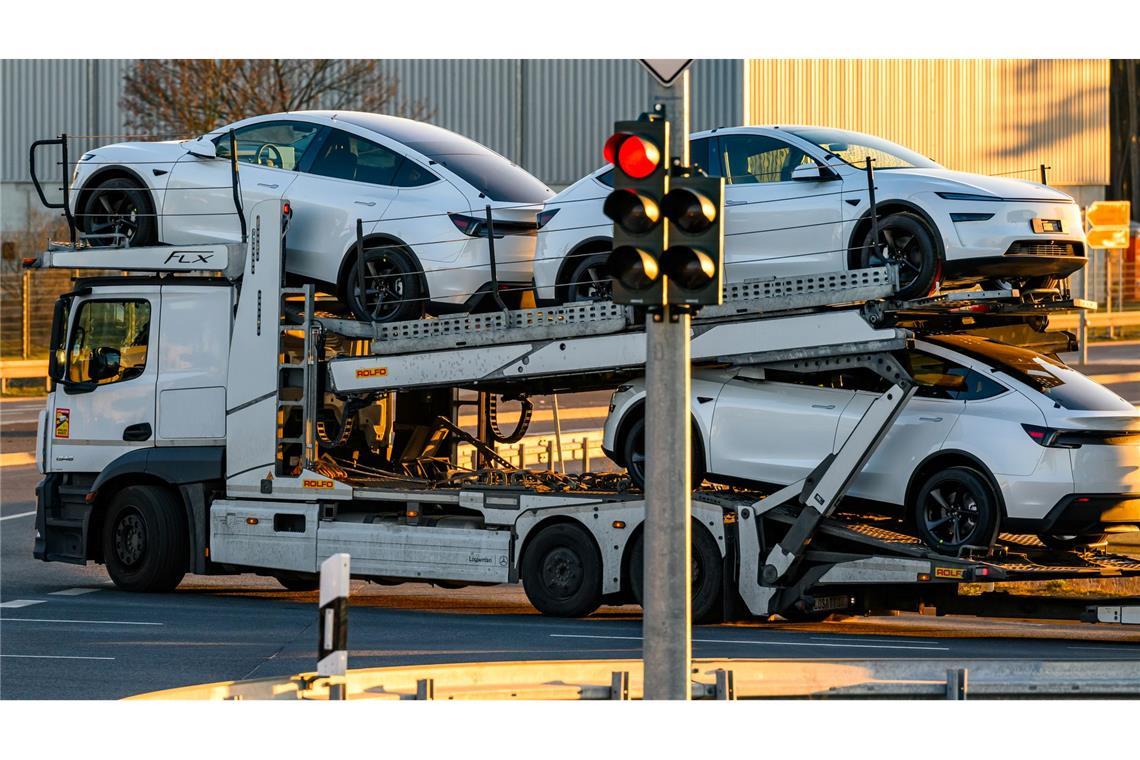 Tesla-Auslieferungen um 13 Prozent gefallen Bei den Auslieferungszahlen dürfte der Umstieg auf eine erneuerte Generation des Bestsellers Model Y ein Faktor sein.
