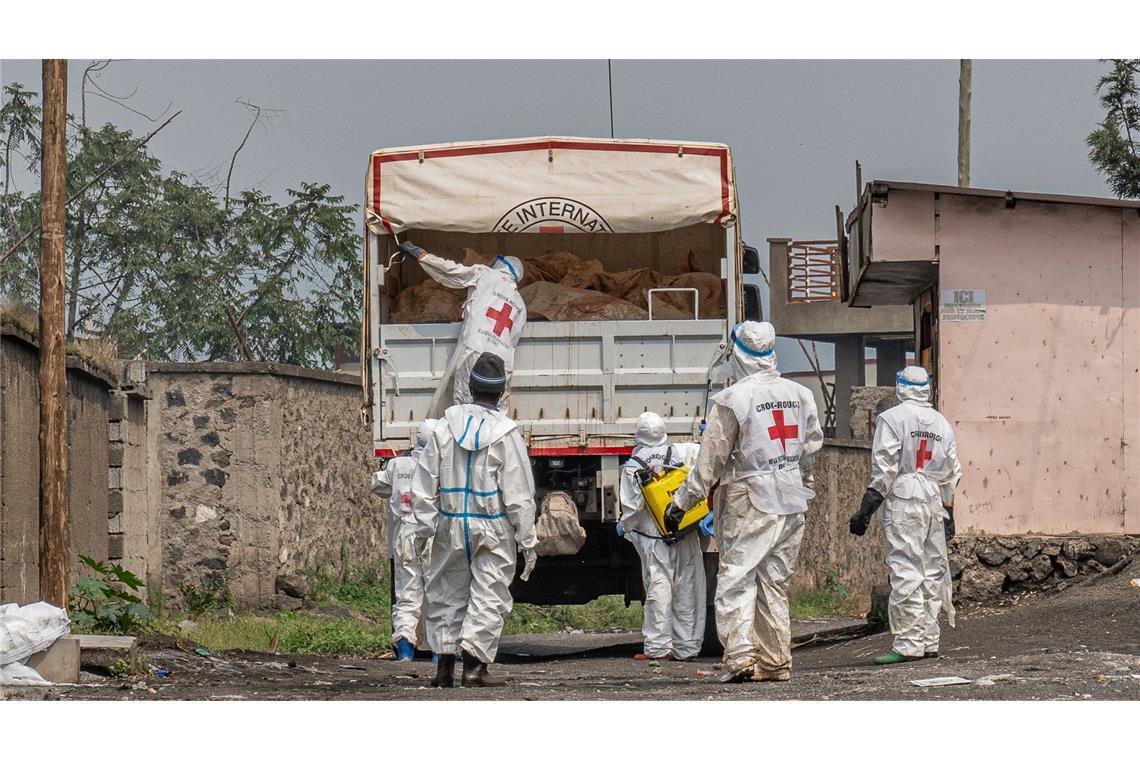 UN zum Ost-Kongo: Mindestens 900 Leichen in Goma geborgen Bei den Kämpfen zwischen den M23-Rebellen und Regierungstruppen im Ost-Kongo hat es viele Opfer gegeben.