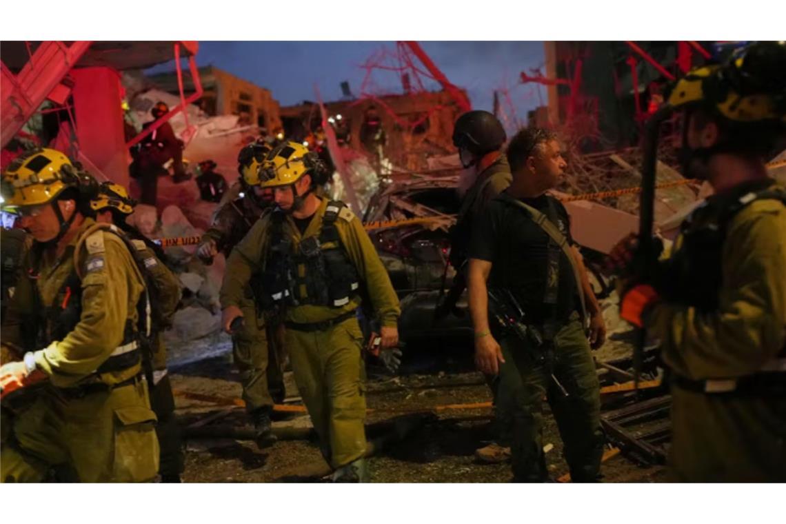 Mindestens acht Tote und rund 200 Verletzte durch iranische Angriffe Bei den nächtlichen Angriffswellen aus dem Iran kommen in Israel mehrere Menschen ums Leben.