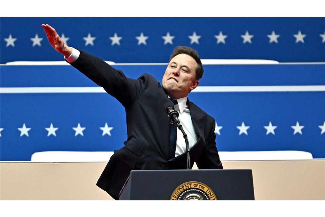 Elon Musk macht sich mit Nazi-Wortspiel lustig über Kritik Bei der Amtseinführung von Donald Trump hatte Musk eine Geste gezeigt, die dem Hitlergruß ähnelte (Archivfoto).