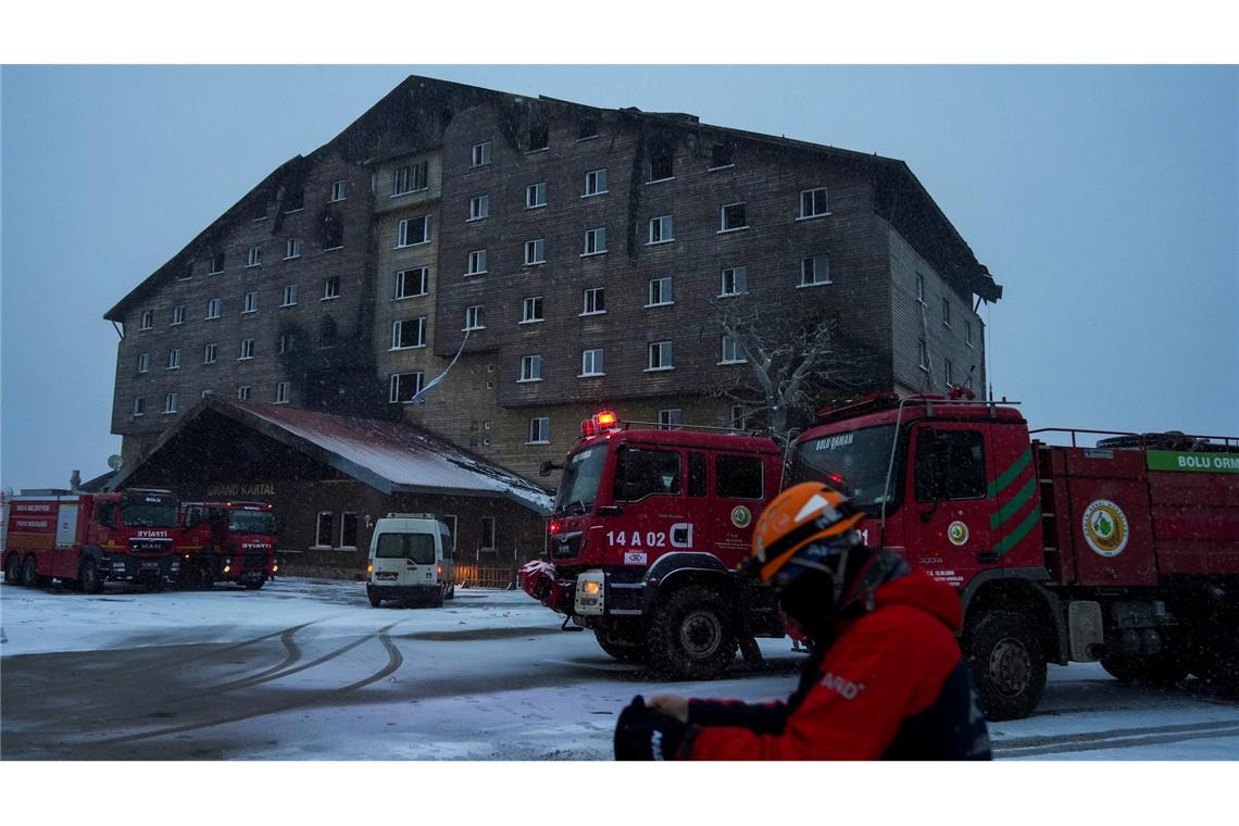 Türkei korrigiert Opferzahl nach Brandkatastrophe auf 78 Bei der Brandkatastrophe starben nach neuen Angaben 78 Menschen.
