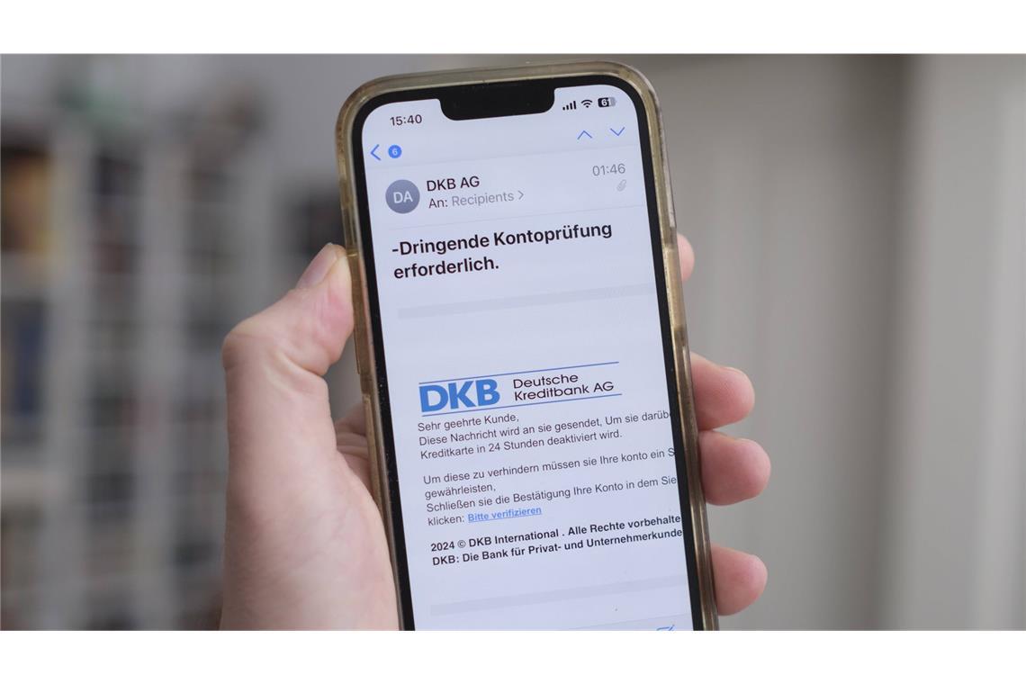 Probleme bei Banking-App – Login zeitweise nicht möglich Bei der DKB-App gibt es am Mittwoch Probleme.