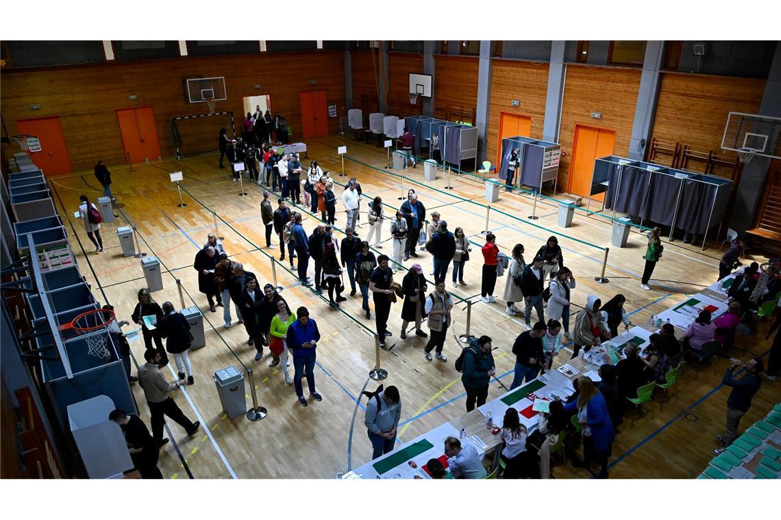 Bei der Parlamentswahl in Ungarn zeichnet sich eine hohe Beteiligung ab.