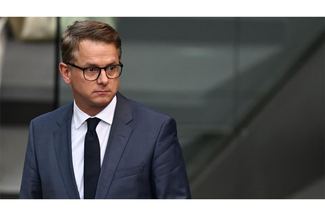 Bei der Pflegereform steht die SPD (noch) nicht an seiner Seite: Gesundheitsminister Carsten Linnemann (CDU).