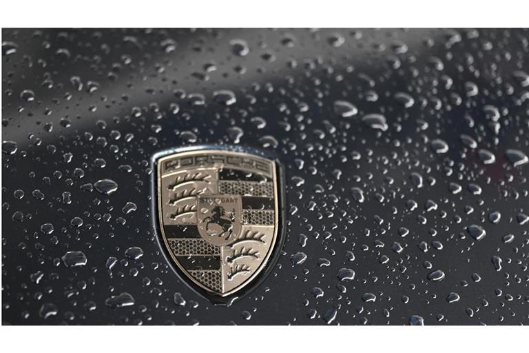 Bei der Porsche-Hauptversammlung haben Aktionäre das Stuttgarter Unternehmen kritisiert.