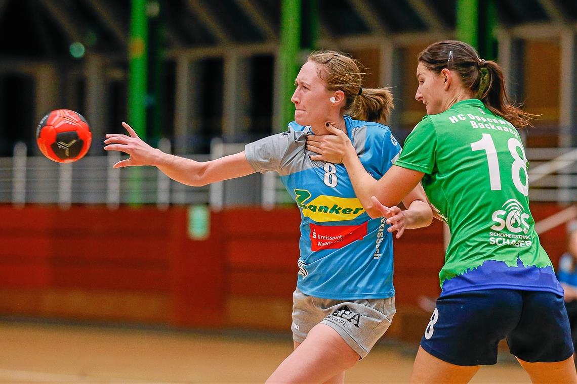 Spaß und Freude an Lärm und Gewusel Bei der SG Weissach im Tal ist die 28-Jährige seit vielen Jahren sowohl als Spielerin der Frauenmannschaft wie auch als Trainerin der Handballminis am Ball. Foto: A. Becher