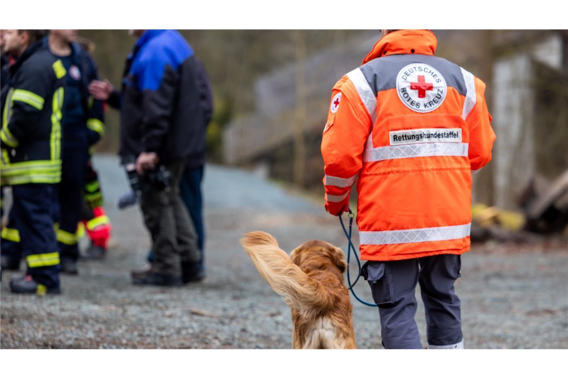 Bundesweite Suche nach vermisstem Sechsjährigen Bei der Suche nach einem vermissten sechsjährigen Jungen in Weilburg kommen auch Rettungshunde zum Einsatz.
