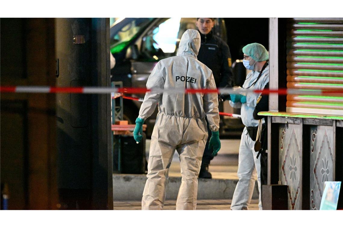 Täter hatte mehrere Waffen – unter anderem ein Luftgewehr Bei der Todesfahrt von Mannheim starben zwei Menschen.