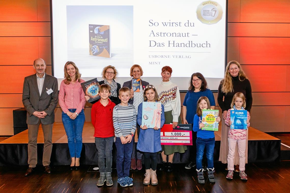 Bei der Vergabe des Jugend-Sachbuch-Preises ist vor allem die Jury ungewöhnlich, bei der sich die Mitglieder in Tandems aus Kindern und Jugendlichen sowie Erwachsenen zusammentun, um ihre Favoriten dem Gesamtgremium zu präsentieren. Foto: privat