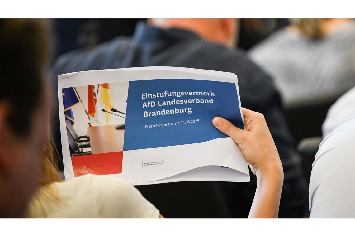 Bei der Vorstellung des Verfassungsschutz-Gutachtens in Potsdam zur Einstufung der AfD als gesichert rechtsextremistisch.