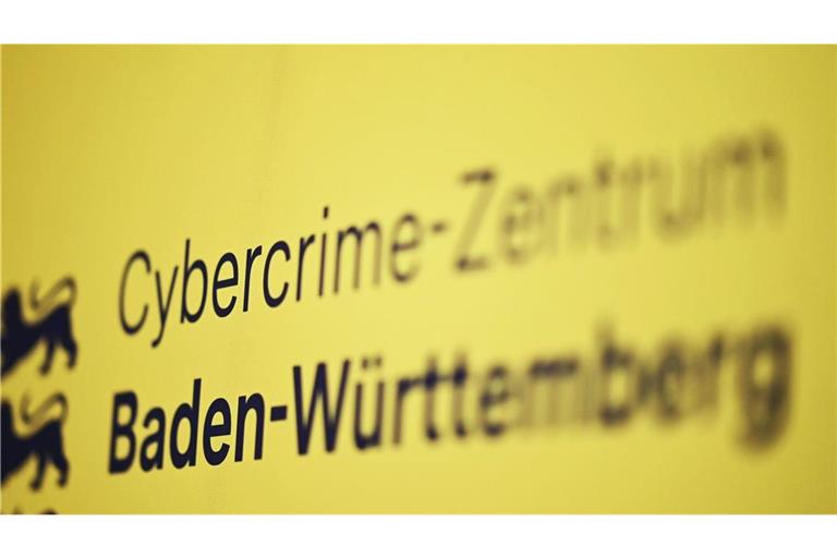Bei einem Cyberangriff auf einen externen Dienstleister sind verschiedene Daten von  Patientinnen und Patienten von Kliniken entwendet worden.