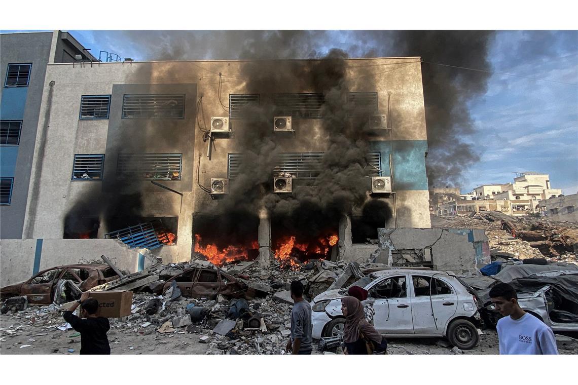 Palästinenser: 17 Tote bei Angriff auf Haus im Gazastreifen Bei einem israelischen Raketenangriff auf ein Haus in Beit Lahia im n