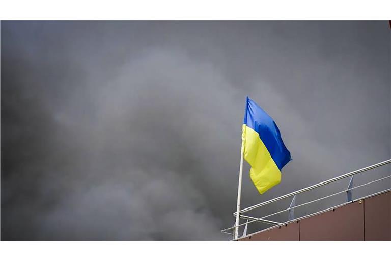 Bei einem russischen Raketenangriff im Gebiet Dnipropetrowsk sind mehr als 20 Menschen ums Leben gekommen.