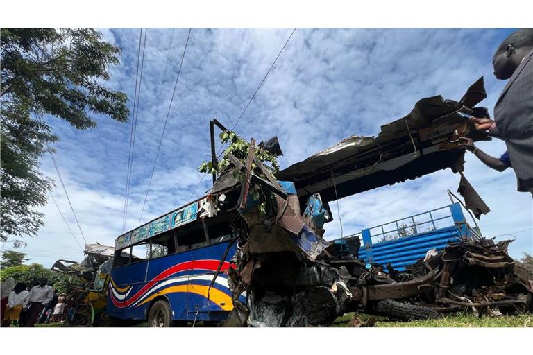 Bei einem schweren Verkehrsunfall in Uganda sind viele Menschen ums Leben gekommen. (Symbolbild)