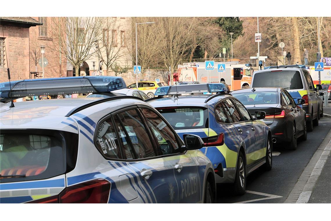 Söder nach Gewalttat: „Entsetzlicher Tag für Bayern“ Bei einer Gewalttat sind in Aschaffenburg ein Erwachsener und ein kleiner Junge getötet worden.