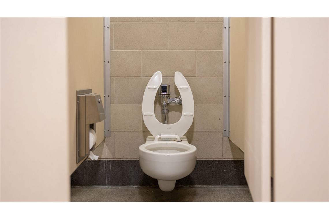 Bei einer Magen-Darm-Infektion sollte eine Toilette besser immer schnell verfügbar sein.