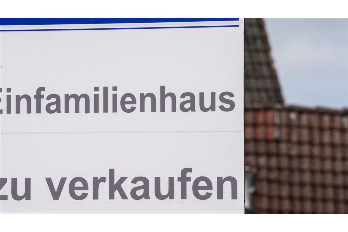 Bundesgerichtshof klärt Fragen zu Maklerprovision Bei einer Maklerprovision für Einfamilienhäuser gelten andere Regeln als für Mehrfamilienhäuser und Gewerbeimmobilien.