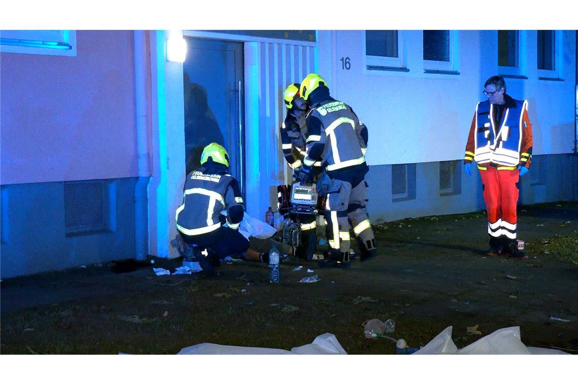 Massenschlägerei in Gelsenkirchen endet tödlich Bei einer Massenschlägerei in Gelsenkirchen gab es einen Toten und mehrere Schwerverletzte.