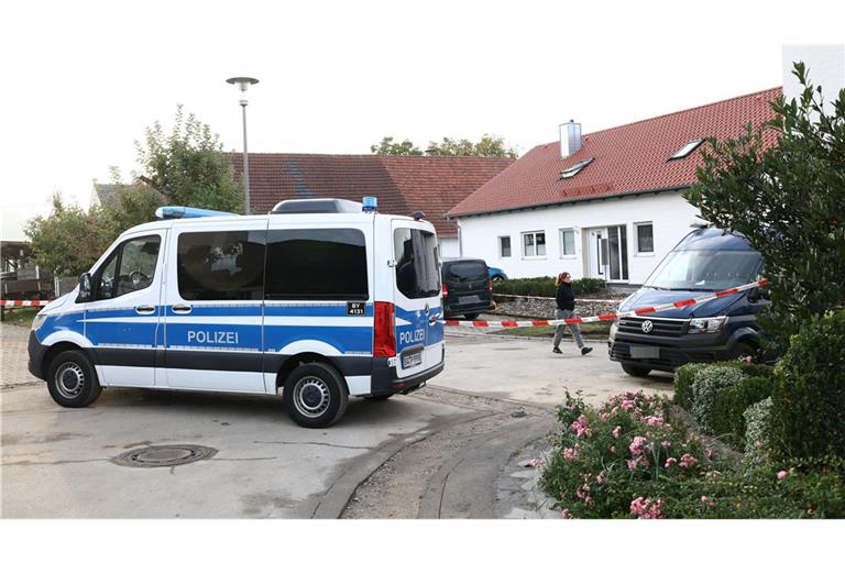 Bei einer routinemäßigen Waffenkontrolle sind zwei Behördenmitarbeiter getötet worden. (Archivbild)