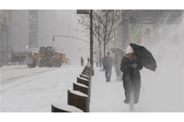 Bei extremer Kälte und starken Schneefällen waren zuletzt nach Medienberichten mindestens 85 Menschen in mehreren US-Bundesstaaten ums Leben gekommen. (Archivbild)