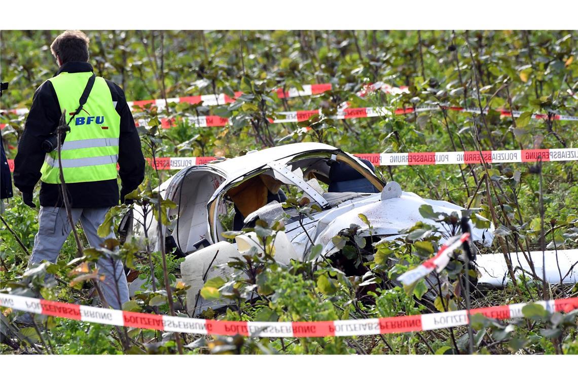 Mehr Flugunfälle in Deutschland – aber weniger Todesopfer Bei Flugzeugabstürzen in Deutschland rücken Experten Bundesstelle für Flugunfall-Untersuchung (BFU) aus. (Archivbild)