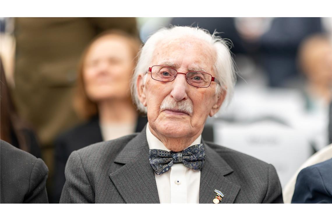 Bei Gedenkfeiern ruft Leon Weintraub regelmäßig zu mehr Humanismus auf. (Archivbild)