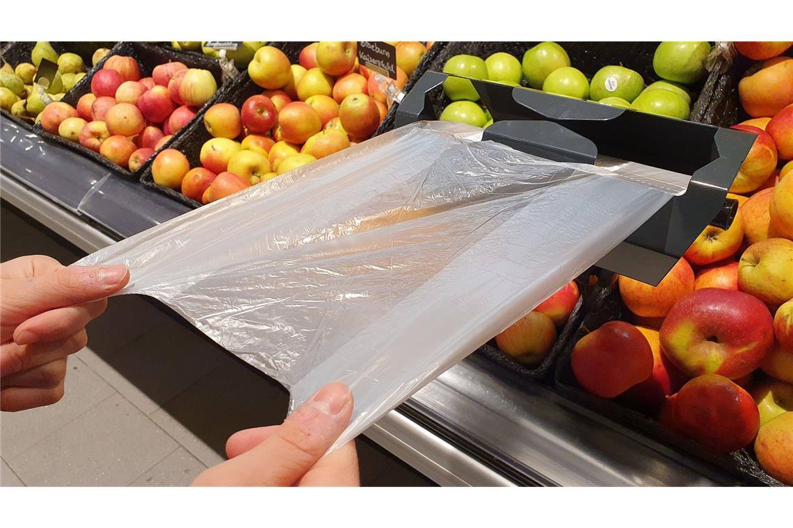Plastiktüten für Obst- und Gemüse kosten nun 1 Cent bei Kaufland Bei Kaufland nicht mehr kostenlos seit Anfang des Jahres: Plastiktüten für Obst und Gemüse. (Symbolbild)