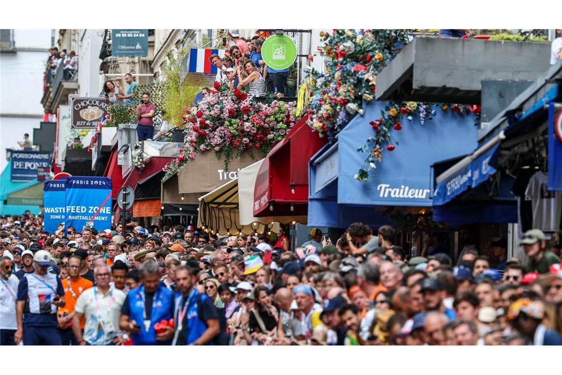 Jagd nach dem vierten Tour-Triumph - Pogacar: "Bin bereit" Bei Olympia herrschte beim Radrennen in Montmartre Ausnahmezustand.
