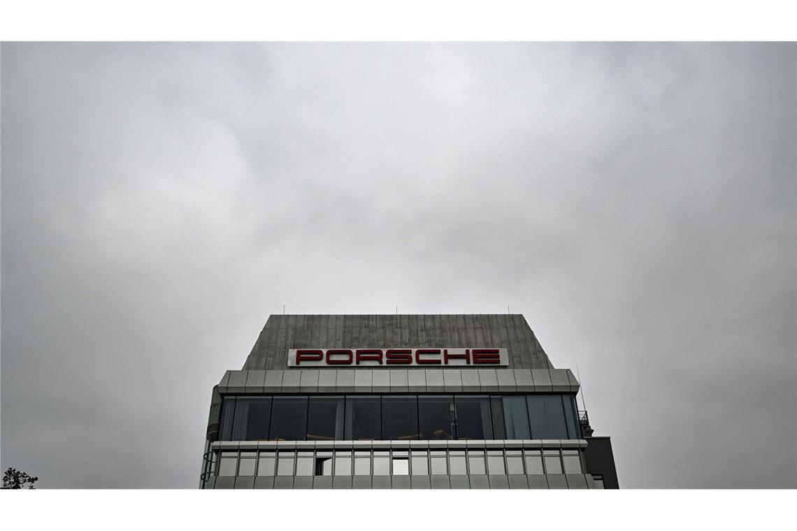 Gespräche über Sparrunde: Kippt die Porsche-Jobgarantie? Bei Porsche sind Gespräche über eine Verschärfung des Sparkurses angelaufen.