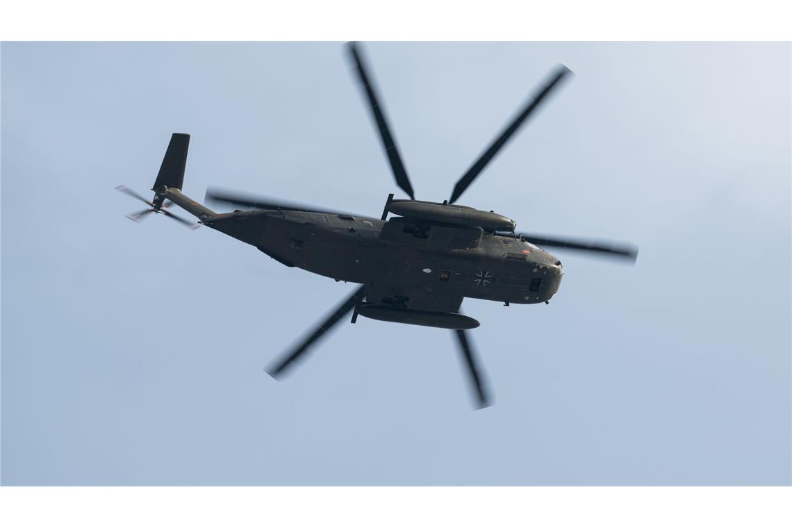 Soldat verunglückt beim Abseilen aus Hubschrauber Beim Abseilen vom Hubschrauber verlor der Soldat den Halt. (Symbolbild)