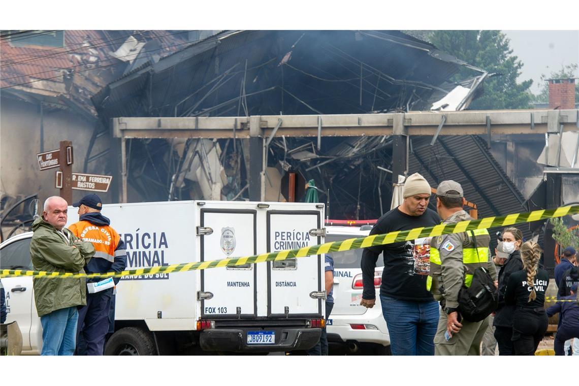 Kleinflugzeug in Brasilien abgestürzt - zehn Menschen tot Beim Absturz starben alle zehn Flugzeuginsassen - ein Geschäftsmann und neun Angehörige.
