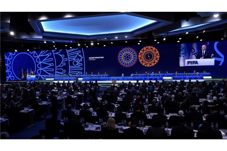 Beim FIFA-Kongress sorgt das Verhalten von FIFA-Chef Infantino für Kritik.